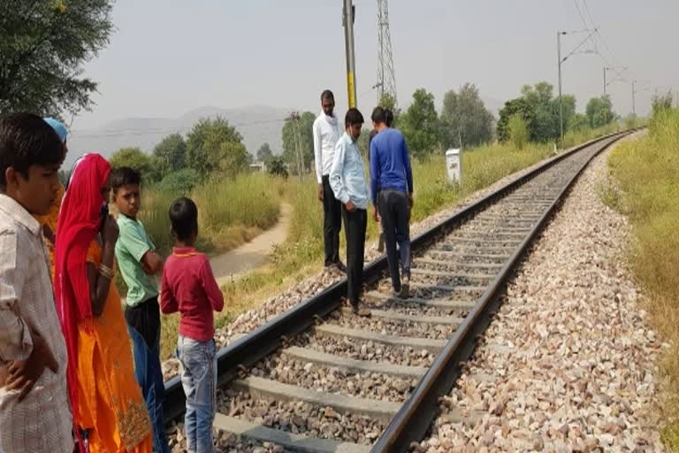 girls death in alwar,  goods train hit girls in alwar