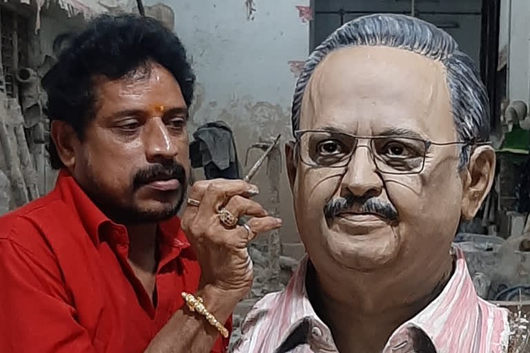 sp balasubrahmanyam idol made by a sculptor