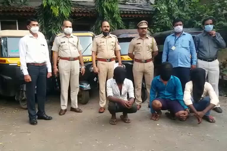 Dombivli police with accused