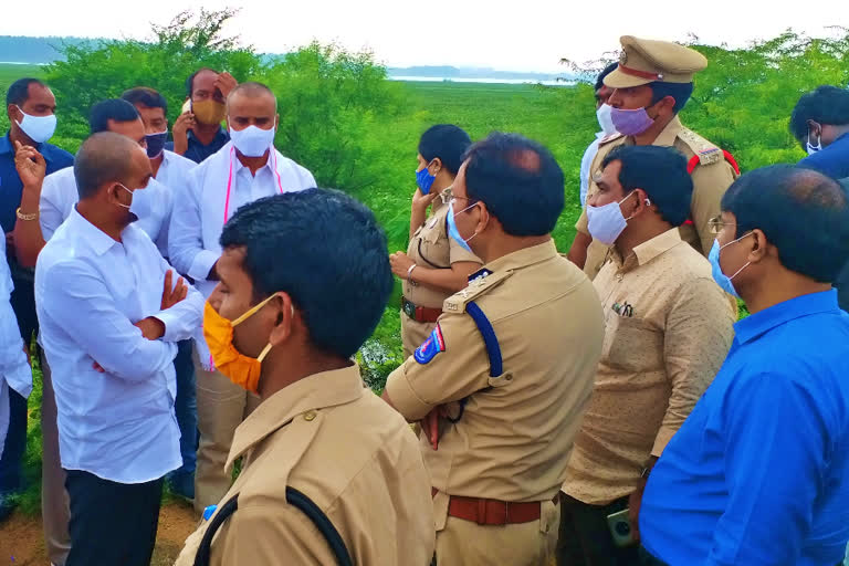 Heavy flood to Jeedimetla fo sagar lake