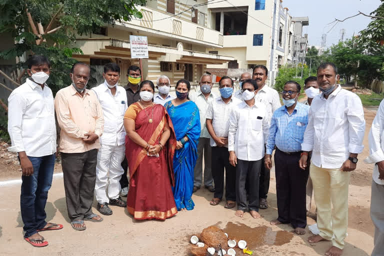 nizamabad mayor inaugurates road works