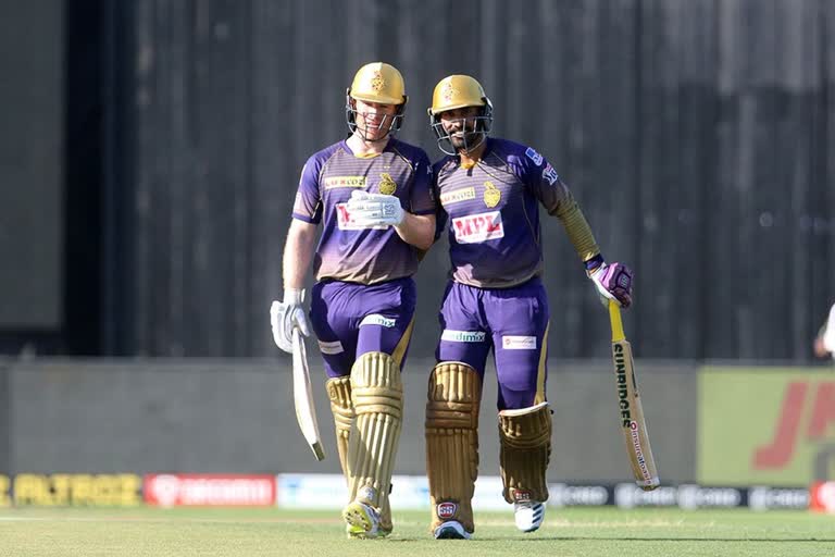 Dinesh Karthik and Eoin Morgan