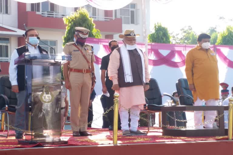 cm manohar lal pays tribute to martyred policemen on memorial day in panchkula