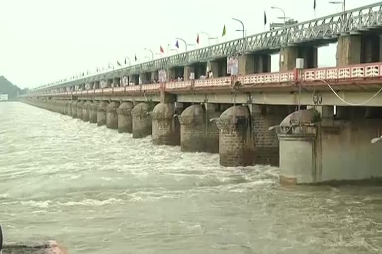 flood flow to Prakasam Barrage is gradually decreasing