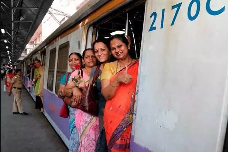 women-allowed-to-travel-in-local-train-of-mumbai-from-today