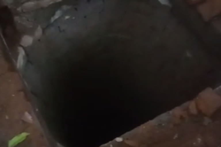 Blast at abandoned well  exploded with a loud sound  കര്‍ണാടകയില്‍ കിണറിനുള്ളില്‍ സ്‌ഫോടനം; ഒരാള്‍ക്ക് സാരമായ പരിക്ക്  കര്‍ണാടകയില്‍ കിണറിനുള്ളില്‍ സ്‌ഫോടനം  ബോംബ്‌ പൊട്ടിത്തെറിച്ച് അപകടം  bomb blast  karnataka bomb blast story