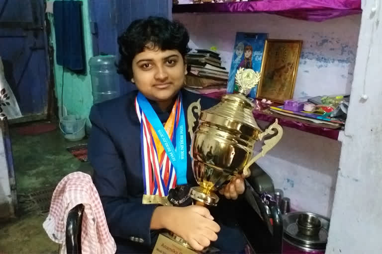 etv_bharat_news_impact_bjp_mp_assures_help_to_para_athlete_anamika