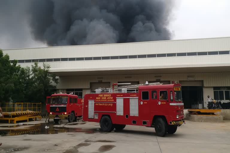 fire in eicher company,  fire in jaipur