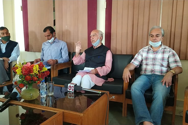 press conference of Former CM Shanta Kumar in Palampur