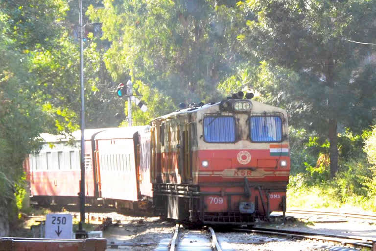 Special train on Kalka-Shimla railway track started from Wednesday