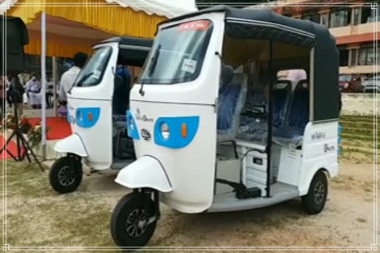 Kerala's 'Neem G electric auto rickshaws' to hit Nepal's roads