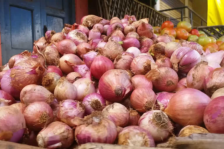 Onion Crop Damage to Rain: Increase in onion prices