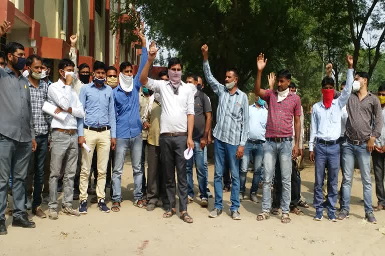 electrical technical worker protest in churu,  churu news