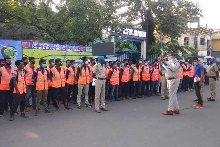 special traffic control in Jalpaiguri town during puja festival