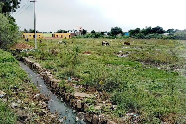 Unscientific sewer construction Rushing Waste water to a farmers farm In Kushtagi