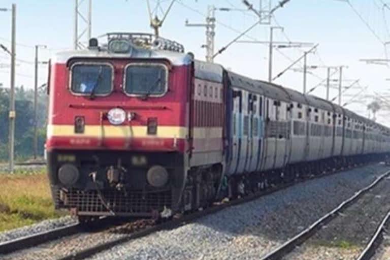 Railways will start bags on wheels service