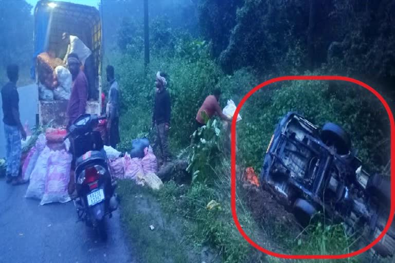 A Vegetable Carrier Van Overturned