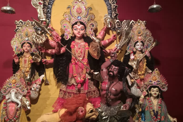 Durga puja starts in Moran with Covid protocol