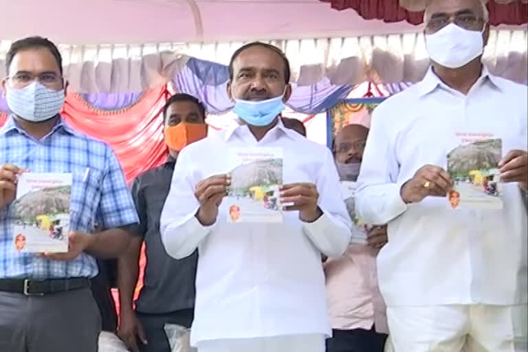 Minister eetela rajendar  unveiled the book written by Chada Venkat Reddy in karimnagar district