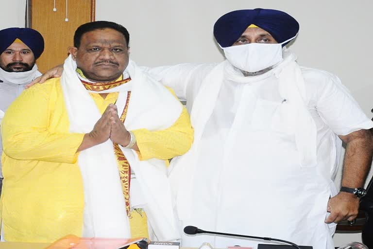 bjp leader Kimti Bhagat joins Akali Dal