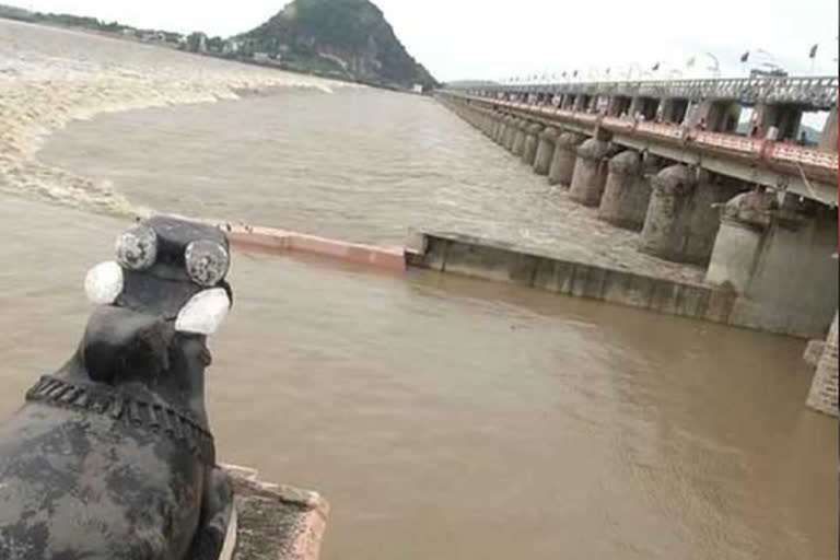 The first danger warning at Prakasam Barrage