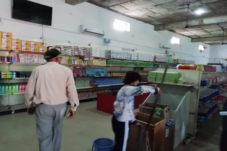 parliament canteen to itdc