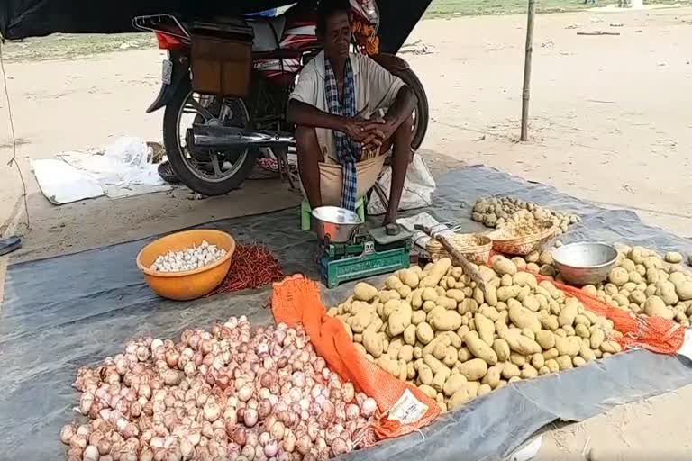 onion and patato price high in subarnapur