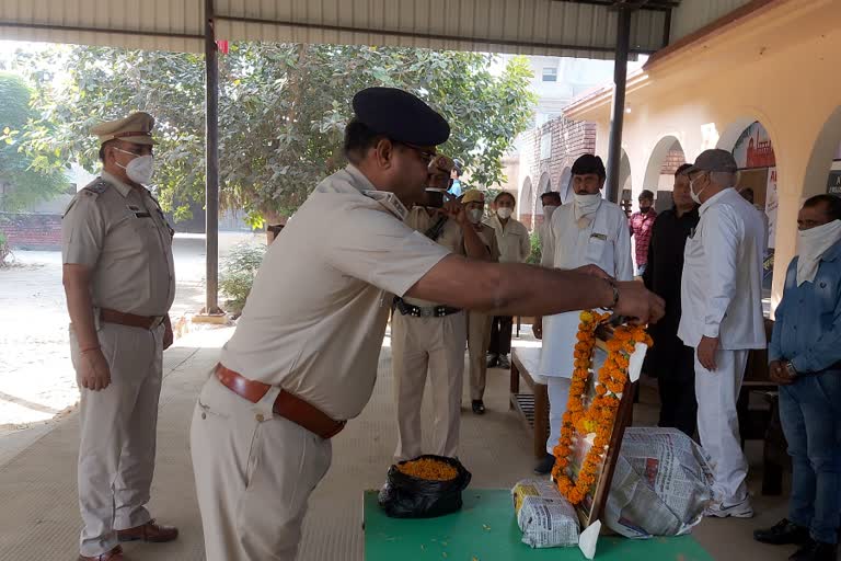 tribute paid to the martyred policemen of tohana on national police memorial day