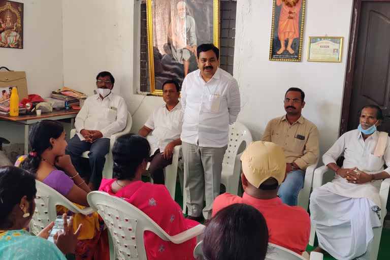 MLA Raj Kumar Patil appeals to vote for Shashila Namoshi