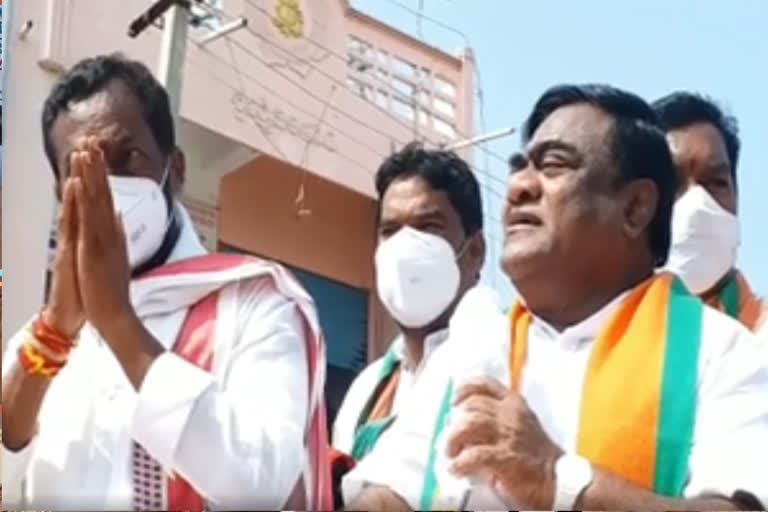 Ex Minister Babu Mohan Participated in Election campaign in dubbaka