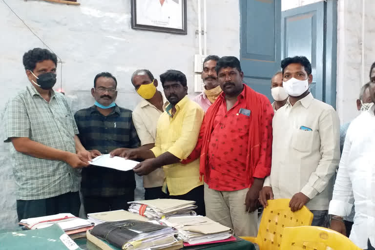 ration dealers protest at chandragiri mandal tahsildar office