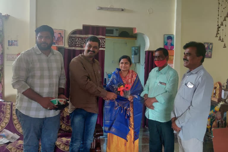 bc chairman felicitation by district officers