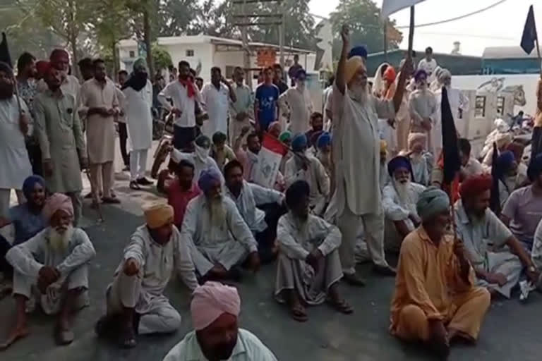 Farmers protest in Tohana over stubble