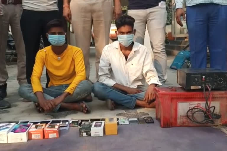 Bhiwari news, accused arrested for mobile theft, Bhiwari Police