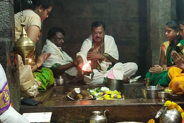 minister niranjan reddy at jogulamba temple in jogulamba gadwal