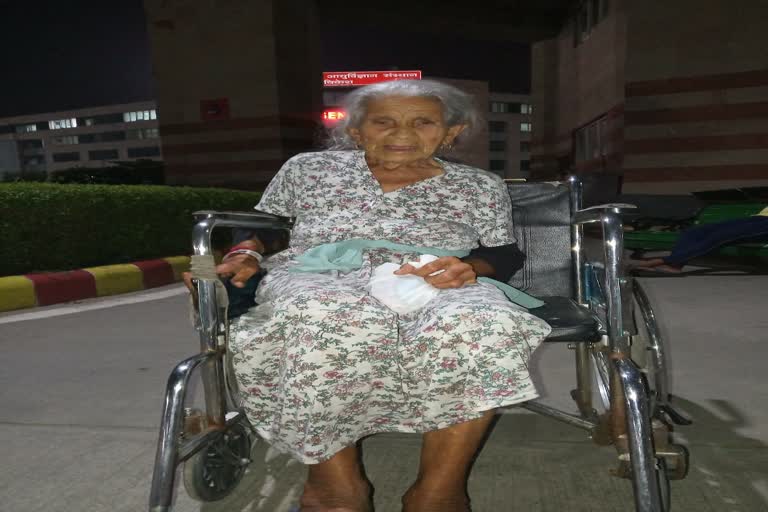 90-year-old-molly-devi-beats-corona-in-aiims-rishikesh