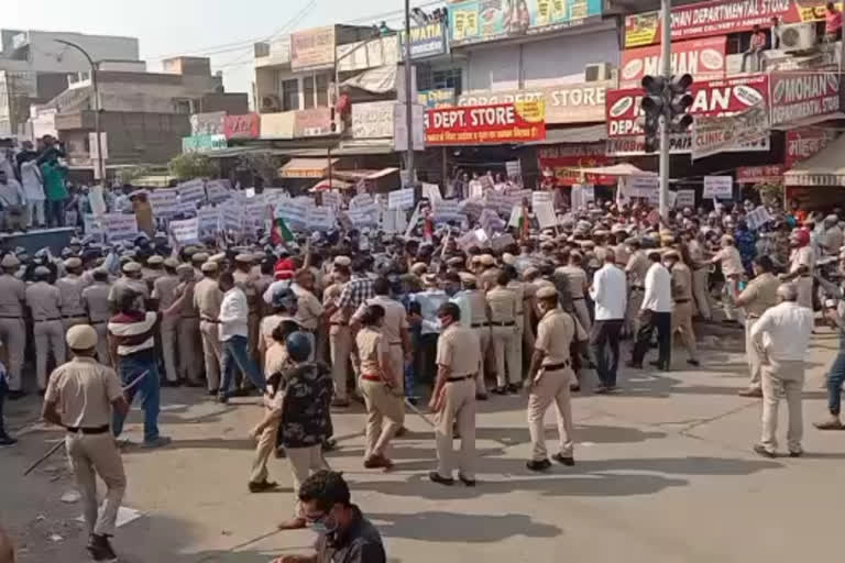 AAP workers protest in faridabad against agriculture laws