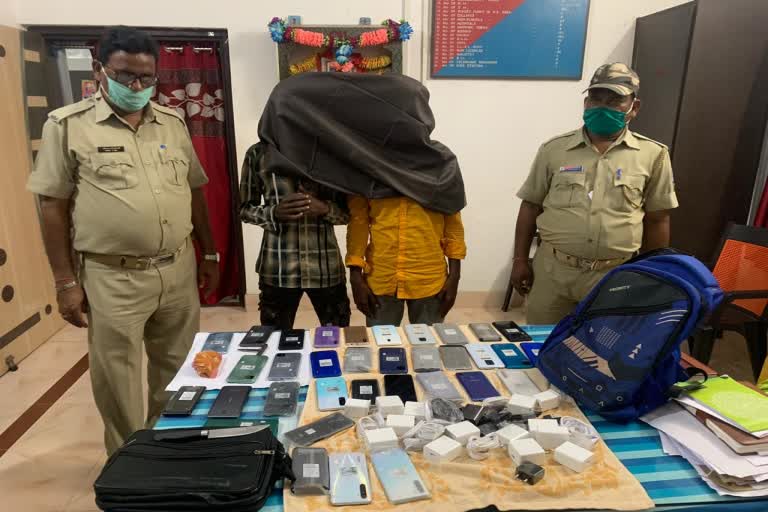 The robbery gang was exposed by ghashipura police