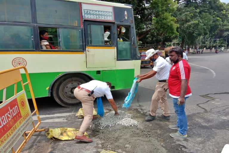 Police Reapaird roads in Mysuru