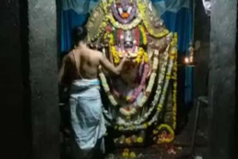 dasara-celebrations-at-lepakshi-temple