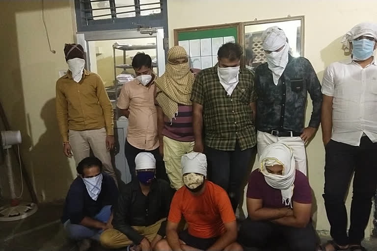 चूरू लेटेस्ट न्यूज,  चूरू में जुआ खेलते 10 गिरफ्तार,  10 arrested for gambling in churu