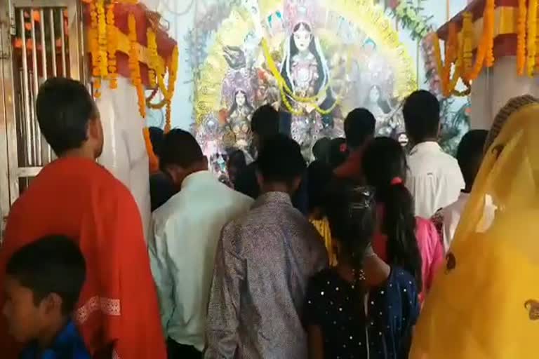 devotees-celebrate-vijayadashami-in-godda