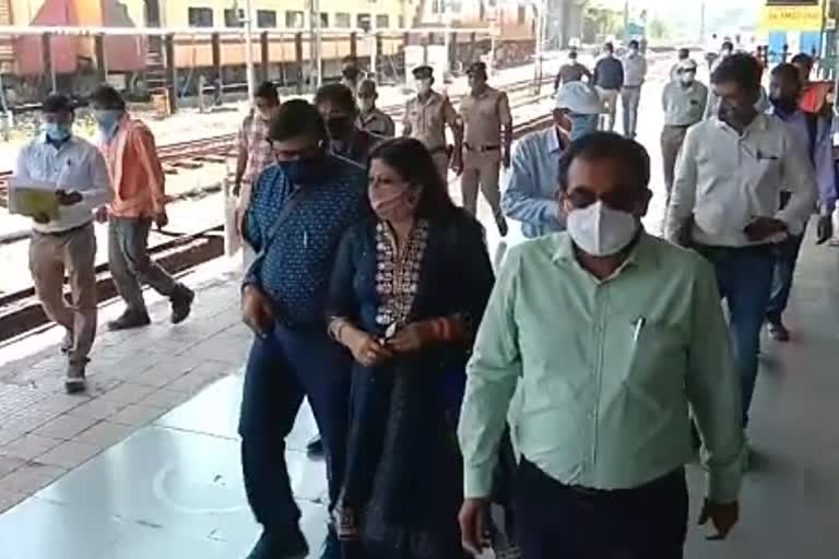 Western Railway GRM inspected Mhow railway station