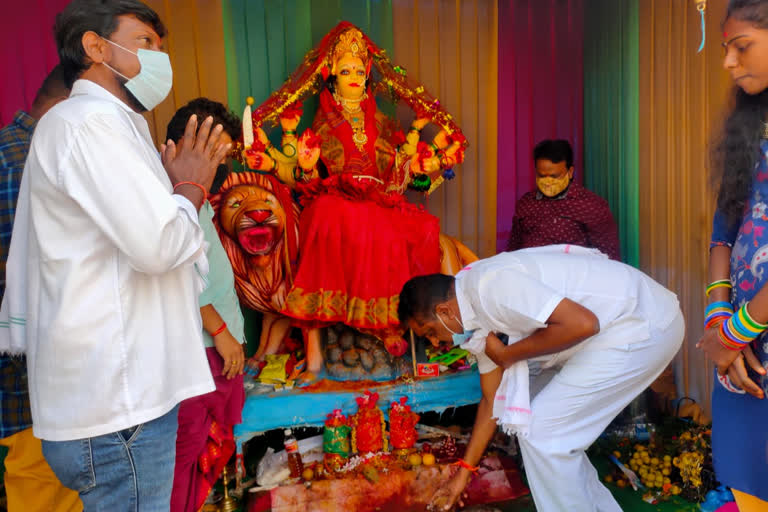 dussehra celebrations by karimnagar mayor sunil rao at jyothinagar