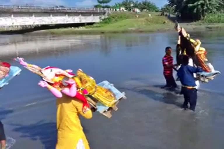 দৰং জিলাৰ ভিন্ন স্থানত প্ৰতিমা বিসৰ্জন