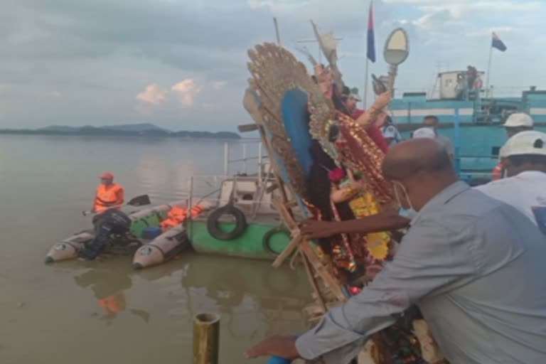 Dasami immersion start at Kamomari ghat of Guwahati