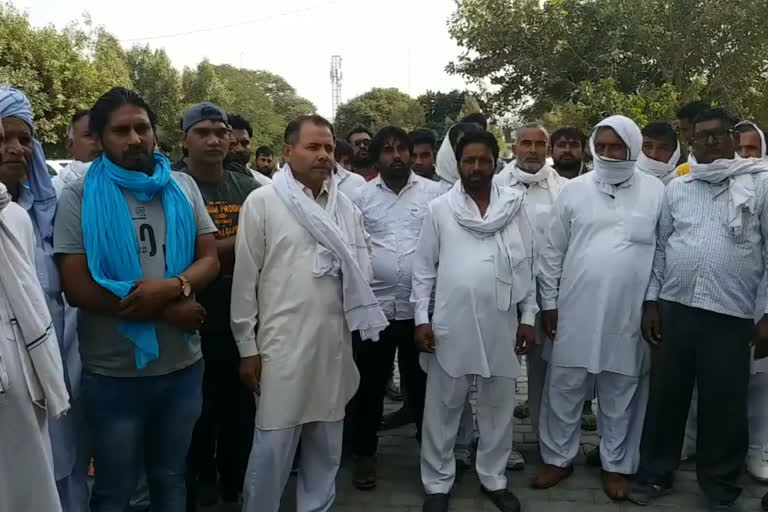 villagers met sp panipat to arrest accused in murder case village dadola