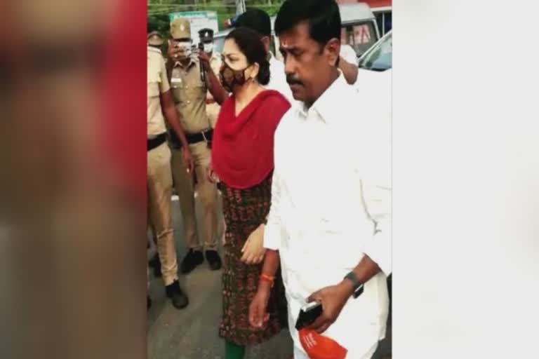 BJP leader Khusboo detained on way to protest against Thirumavalavan