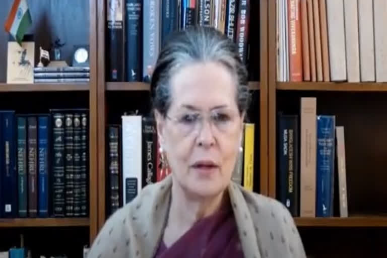 Sonia Gandhi slams Bihar govt  says people with Mahagatbandhan  ജനങ്ങള്‍ കോണ്‍ഗ്രസ് മഹാഗത്ബന്ധന്‍ സഖ്യത്തിനോടൊപ്പം  സോണിയ ഗാന്ധി  ബിഹാര്‍  ബിഹാര്‍ തെരഞ്ഞെടുപ്പ്  Sonia Gandhi