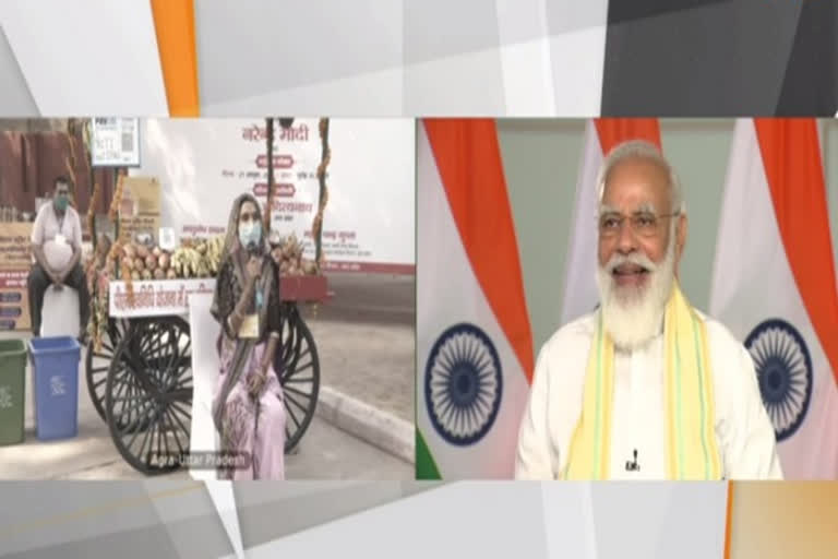 PM Modi interacts with SVANidhi beneficiaries from Uttar Pradesh  SVANidhi  SVANidhi beneficiaries from Uttar Pradesh  PM Modi interacts with SVANidhi beneficiaries  സ്വാനിധി ഗുണഭോക്താക്കളുമായി പ്രധാനമന്ത്രി സംസാരിച്ചു  സ്വാനിധി ഗുണഭോക്താക്കൾ  പ്രധാനമന്ത്രി നരേന്ദ്ര മോദി